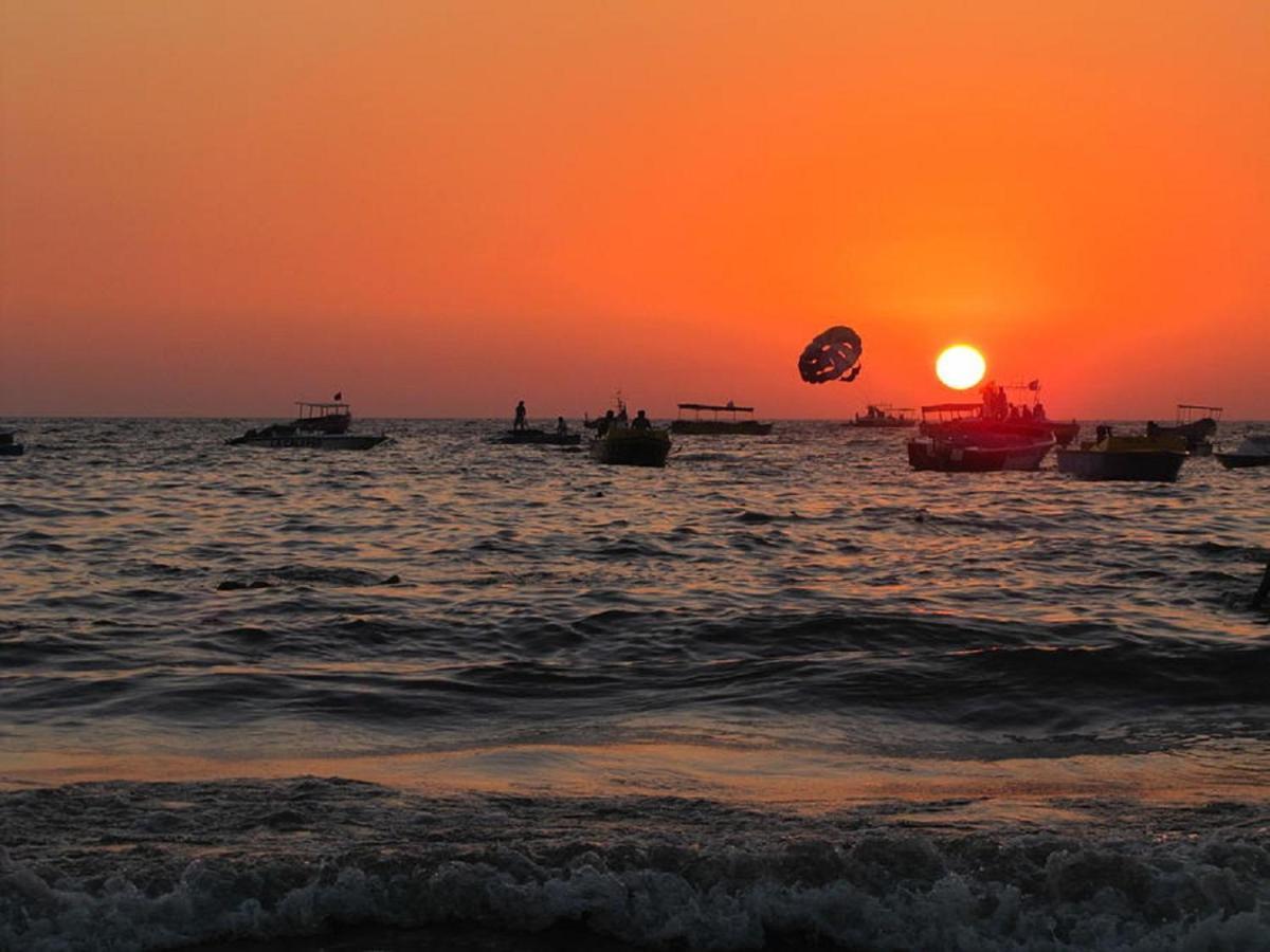 Отель Baga Beach Paradise Экстерьер фото